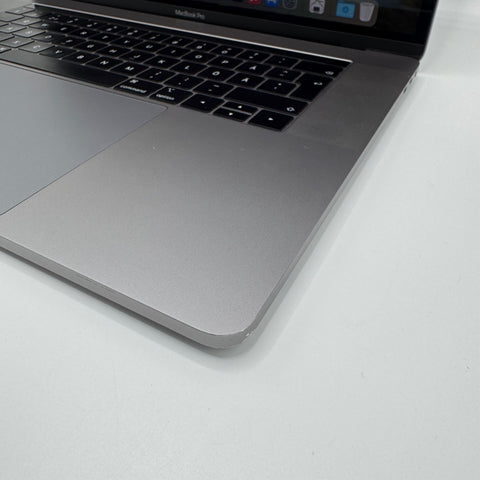 Begagnad - MacBook Pro (15-inch, 2018)