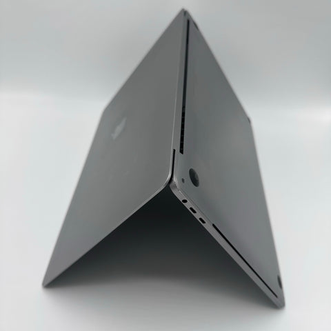 Begagnad - MacBook Pro (15-inch, 2018)