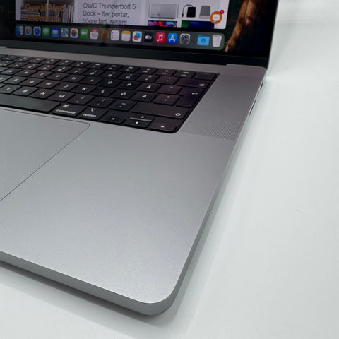 Begagnad - MacBook Pro MacBook Pro (16-inch, 2021, M1 Max) Begagnad Dator Begagnad - MacBook Pro MacBook Pro |  M1 Max | 64 GB | 2 TB