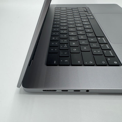 Begagnad - MacBook Pro MacBook Pro (16-inch, 2021, M1 Max) Begagnad Dator Begagnad - MacBook Pro MacBook Pro |  M1 Max | 64 GB | 2 TB