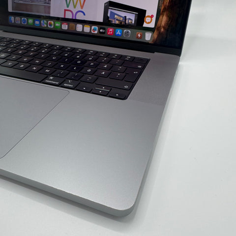 Begagnad - MacBook Pro MacBook Pro (16-inch, 2021) Begagnad Dator Begagnad MacBook Pro M1