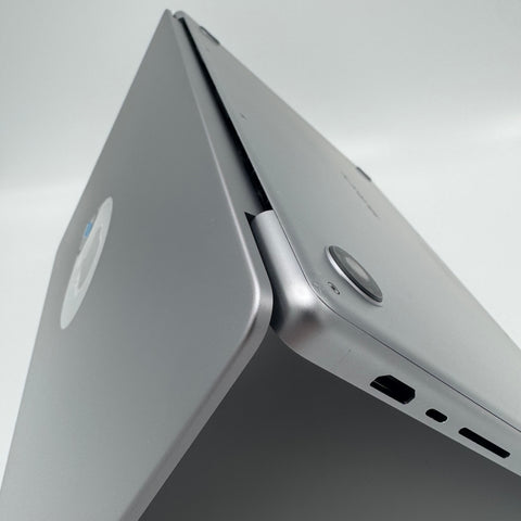 Begagnad - MacBook Pro MacBook Pro (16-inch, 2021) Begagnad Dator Begagnad MacBook Pro M1