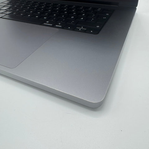 Begagnad - MacBook Pro MacBook Pro (16-inch, 2021) Begagnad Dator Begagnad MacBook Pro M1