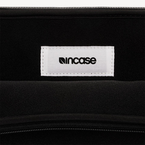 Incase Classic Sleeve | Apple MacBook Pro 15"/16" (2016 - 2023) | black Fodral