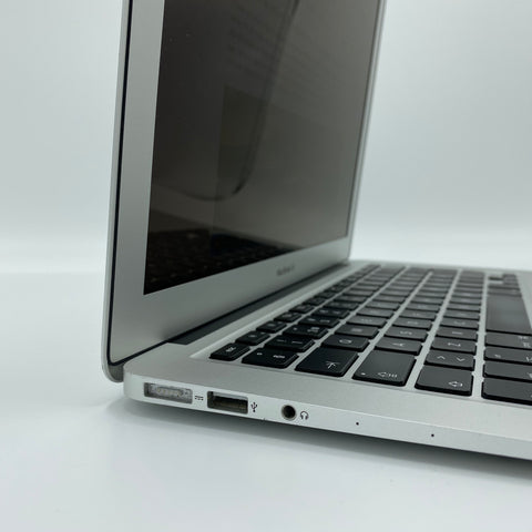 Begagnad MacBook Air 13" (Tidig 2015) Begagnad Dator