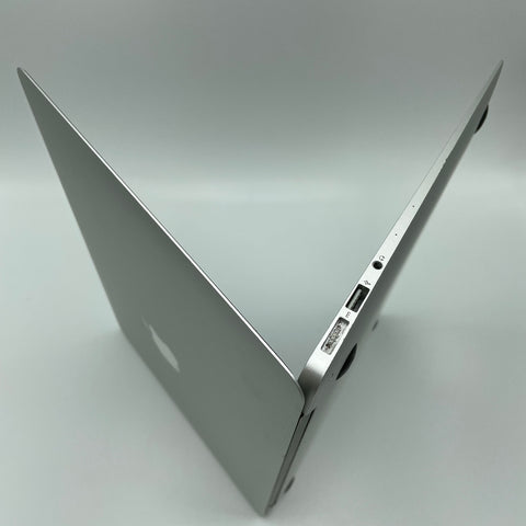 Begagnad - MacBook Air (13 inch, Early 2015) Begagnad Dator Begagnad - MacBook Air (13-inch, Early 2015) - Begagnad MacBook Air