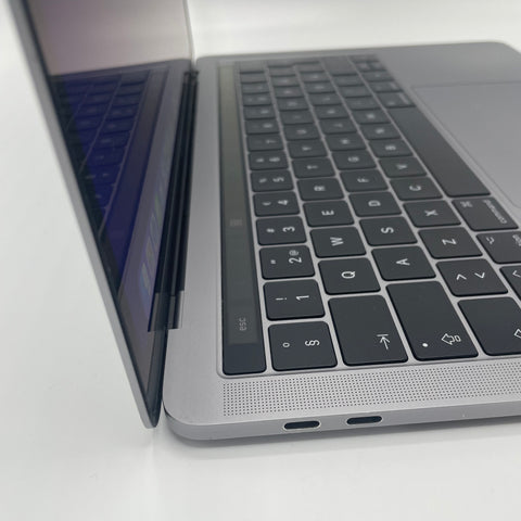 Begagnad - MacBook Pro (13-inch, 2016, Four Thunderbolt 3 Ports) Begagnad Dator Begagnad - MacBook Pro (16-inch, 2019)