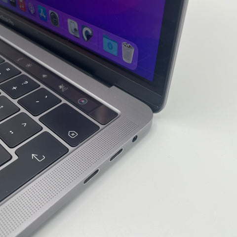 Begagnad - MacBook Pro (13-inch, 2016, Four Thunderbolt 3 Ports) Begagnad Dator Begagnad - MacBook Pro (16-inch, 2019)