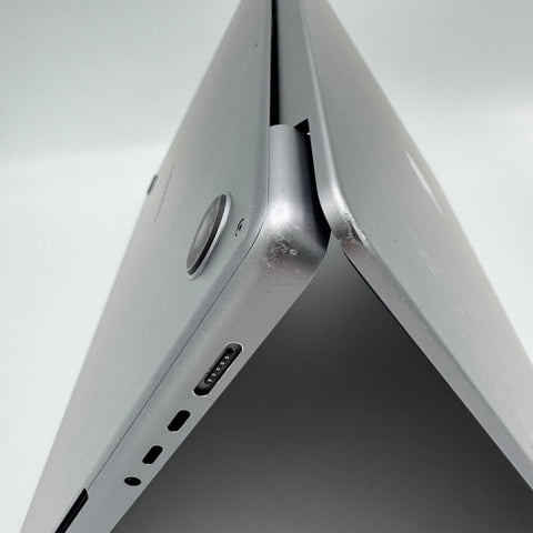 Begagnad - MacBook Pro MacBook Pro (16-inch, 2021, M1) Begagnad Dator Begagnad - MacBook Pro (16-inch, 2019) 