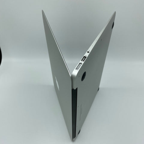 Begagnad - MacBook Air (13 tum, mitten 2013) Begagnad Dator 