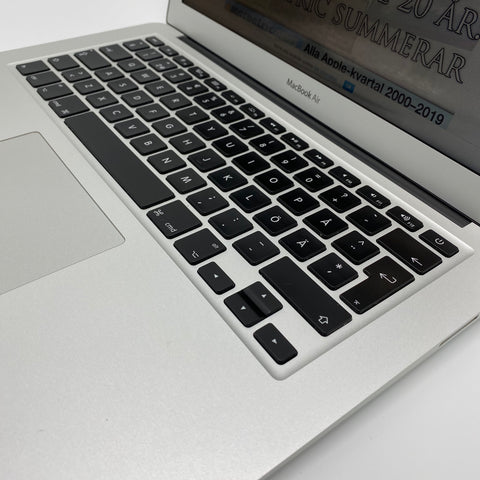 Begagnad - MacBook Air 13” (Mitten 2013) Begagnad Dator 