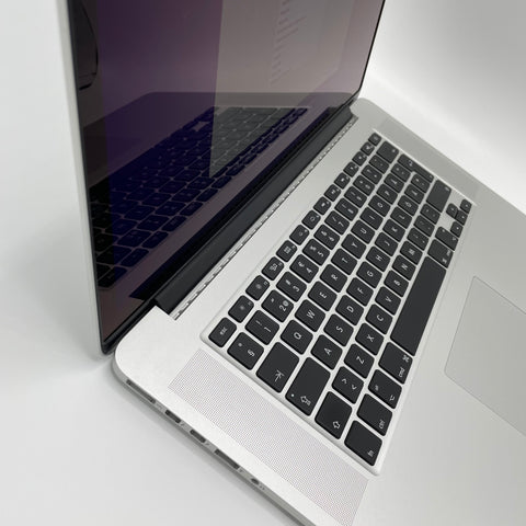 Begagnad - MacBook Pro 15" (mitten 2015) Begagnad Dator Begagnad - MacBook Pro 15" (mitten 2015)- begagnad mac stockholm