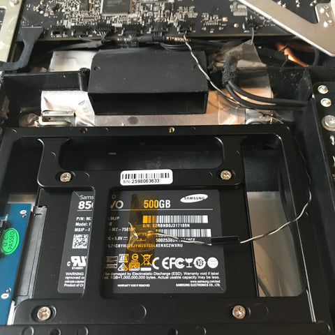 Byte till SSD iMac 27" & 21,5” 2009-2010 Montering 